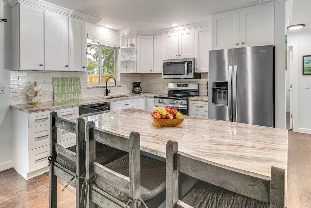 Swim, Game & Bbq: Family Retreat in Stuart