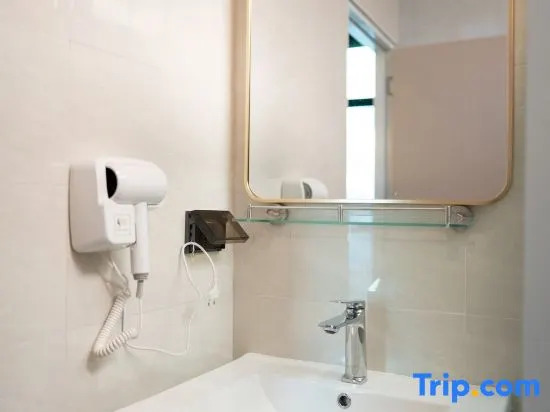 42Garden Orchid Haven Suite -Pool View & Breakfast