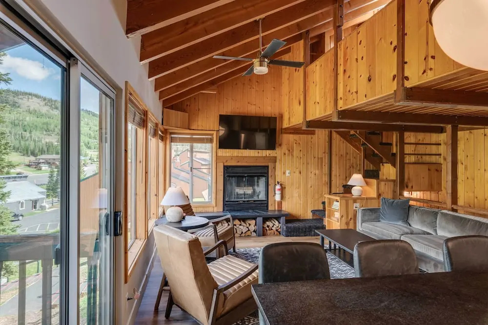 Ski Condo in Chalet Village at Brian Head