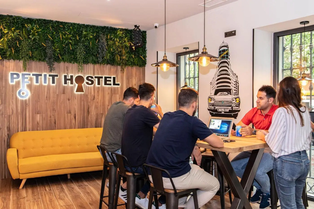 Petit Hostel La Latina