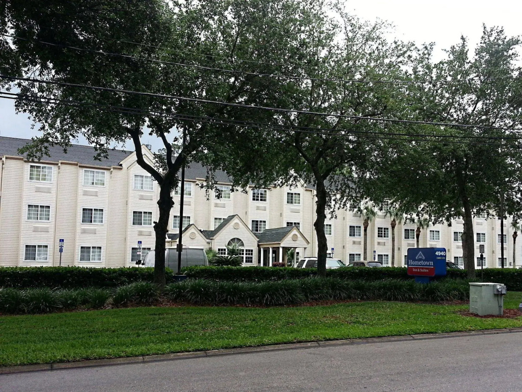 Hometown Inn & Suites Jacksonville Butler Blvd./Southpoint
