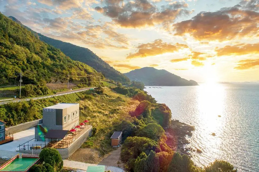 Yeosu Geumodo Gippumjoy Pension
