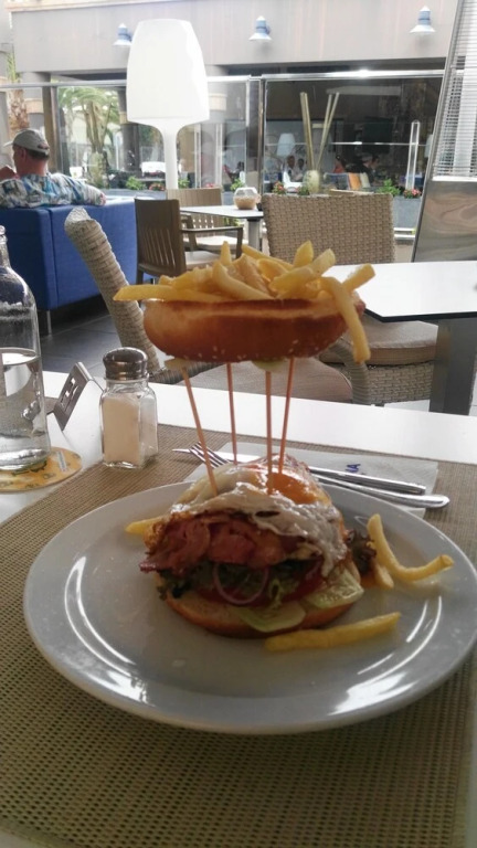 TC Las Olas 220