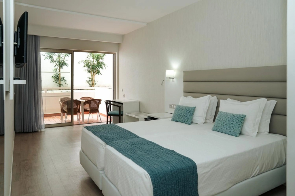 Carvi Beach Hotel