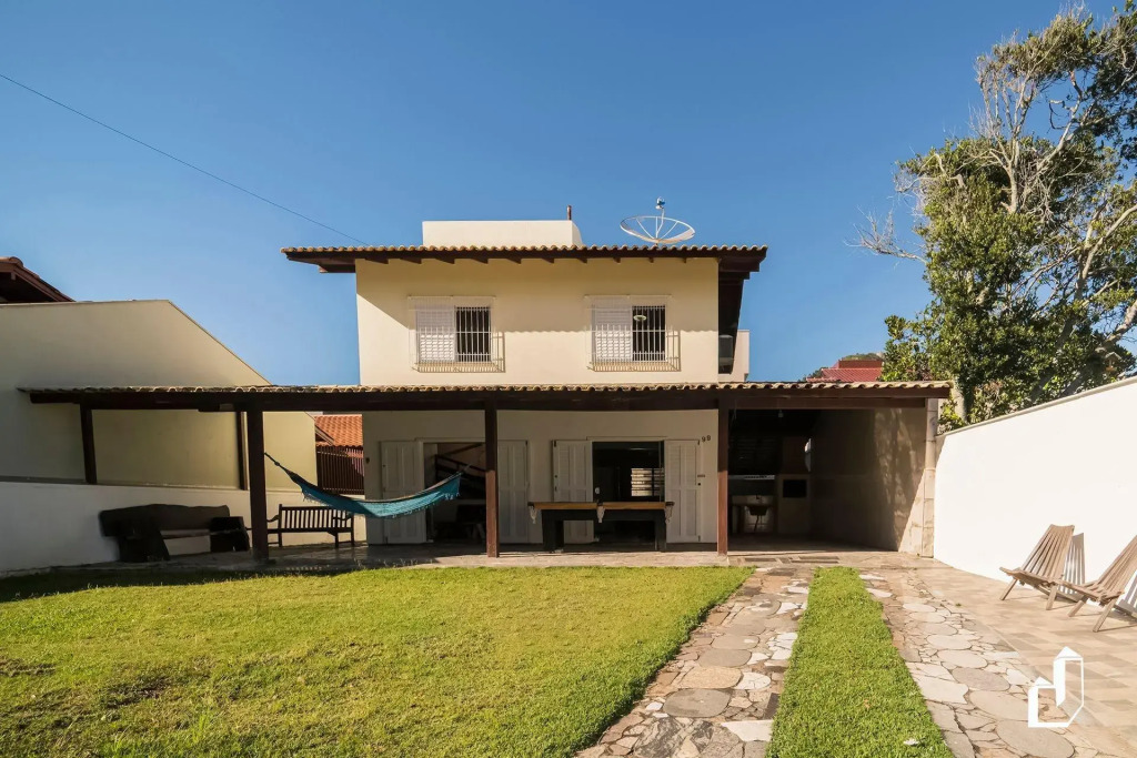 Casa 30m da praia · 10 pessoas · Berço · Sinuca