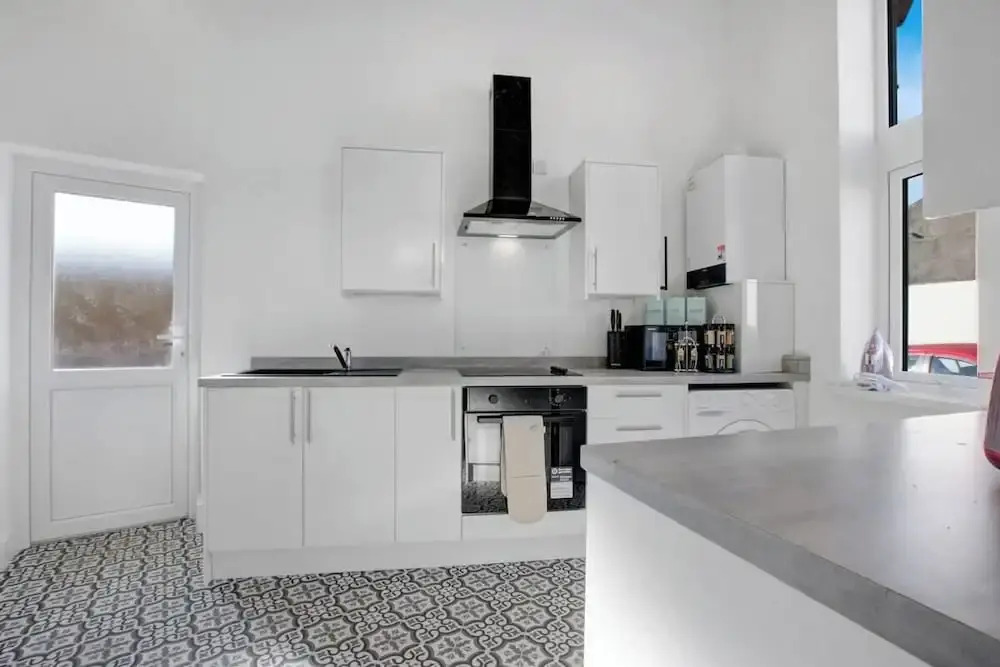 Compact 1-bed Flat for Friends & Colleagues