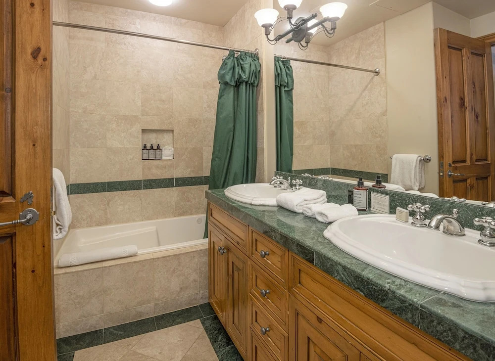 Market Square 306 2 Bedroom Condo by RedAwning