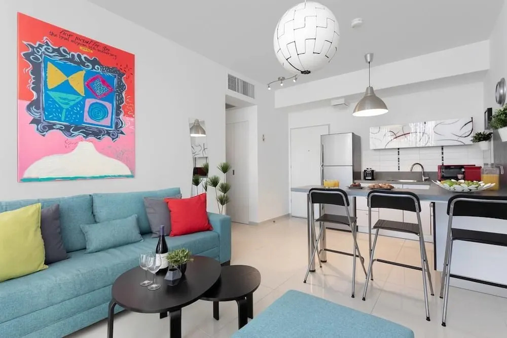 Smart 1Br In Allenby By Holyguest