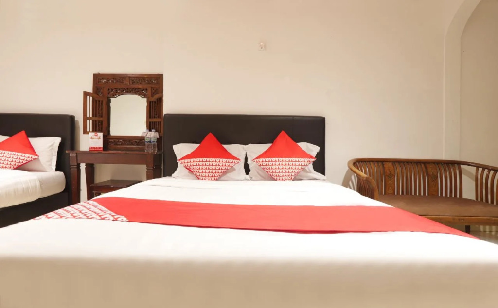OYO 132 Anggrek Murni Residence