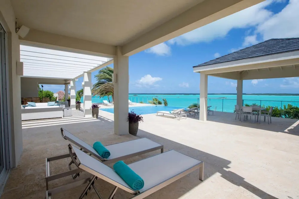 5 BR Waterfront Villa On Chalk Sound Blue Water
