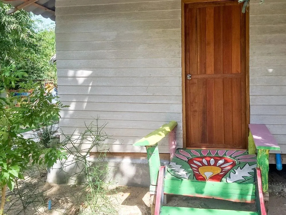 Wild Flower Hostel Koh Lanta