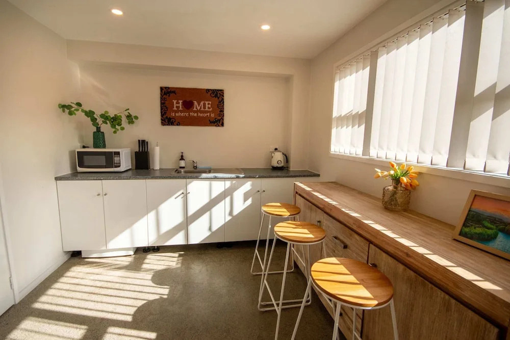 Centrally Located 1 Bedroom Apartment in Auckland
