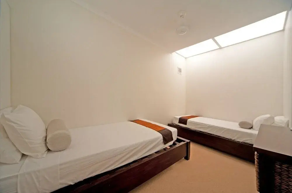 2012 Hermitage Drive Apartment