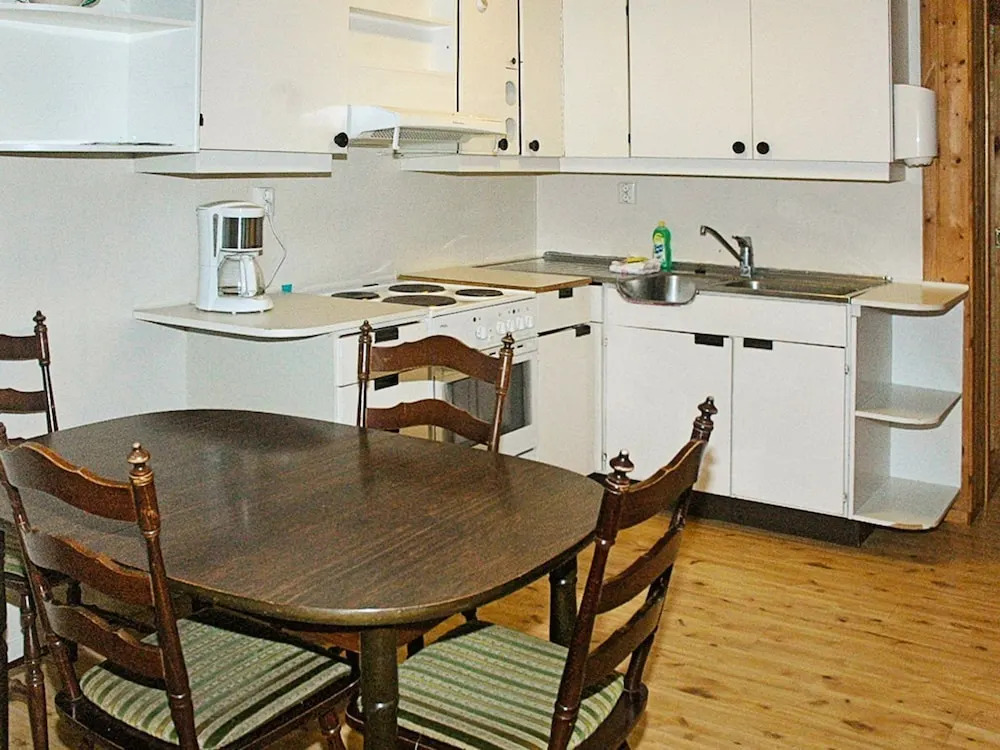 4 Person Holiday Home in Høyheimsvik