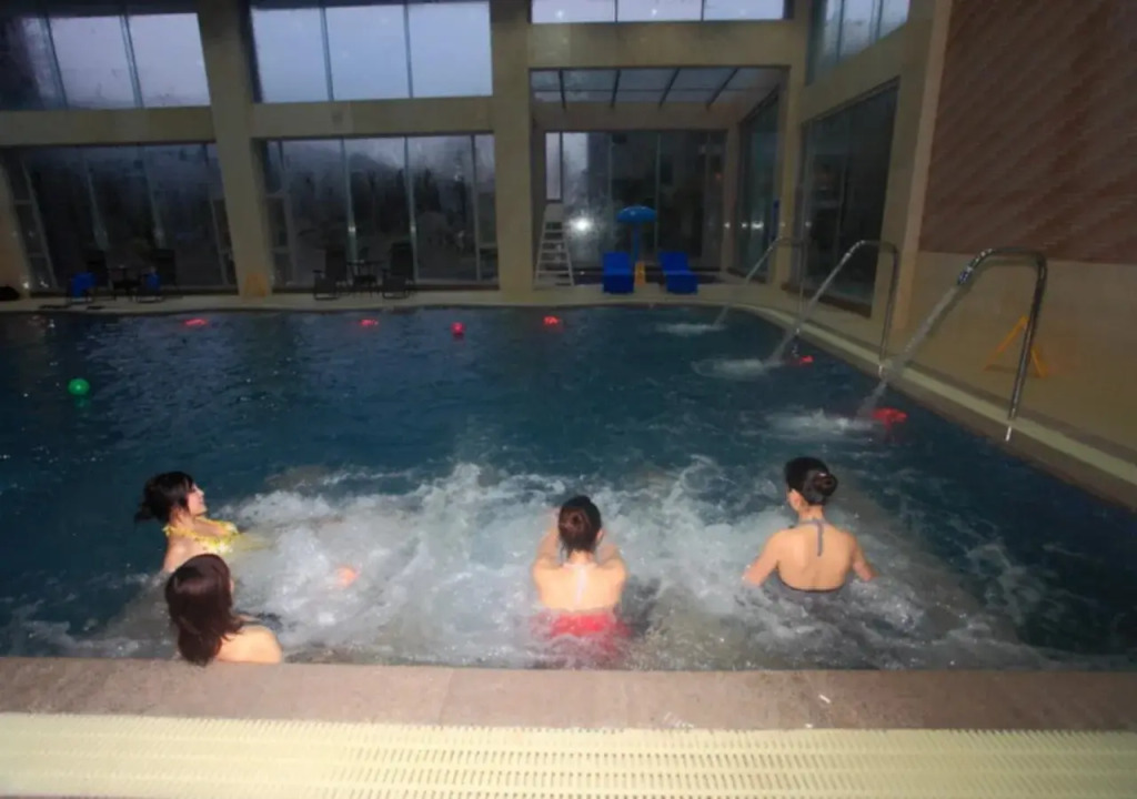 Huasheng Hotel (Chanlin Hot Spring Silver Villa)