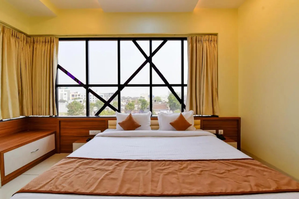 Hotel Purple Orchid