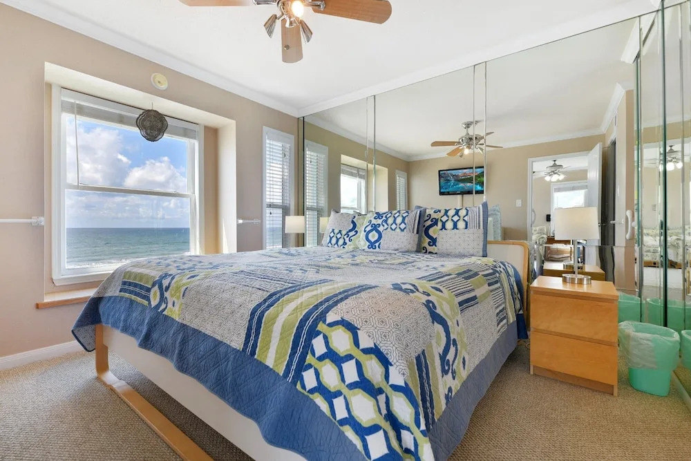 Seascape 1311 2 Bedroom Condo by RedAwning