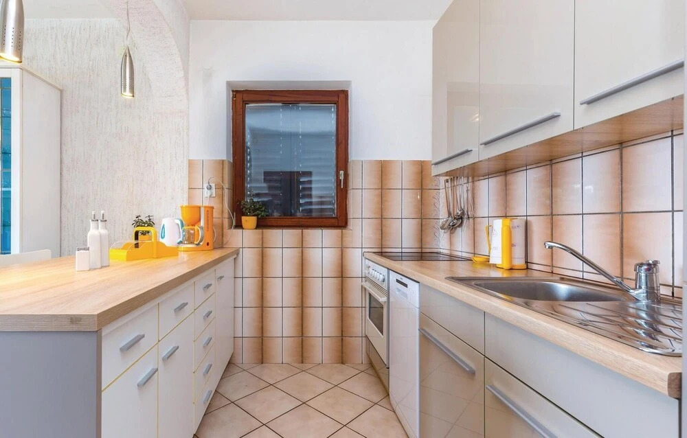 Nice Home In Dramalj With Wifi