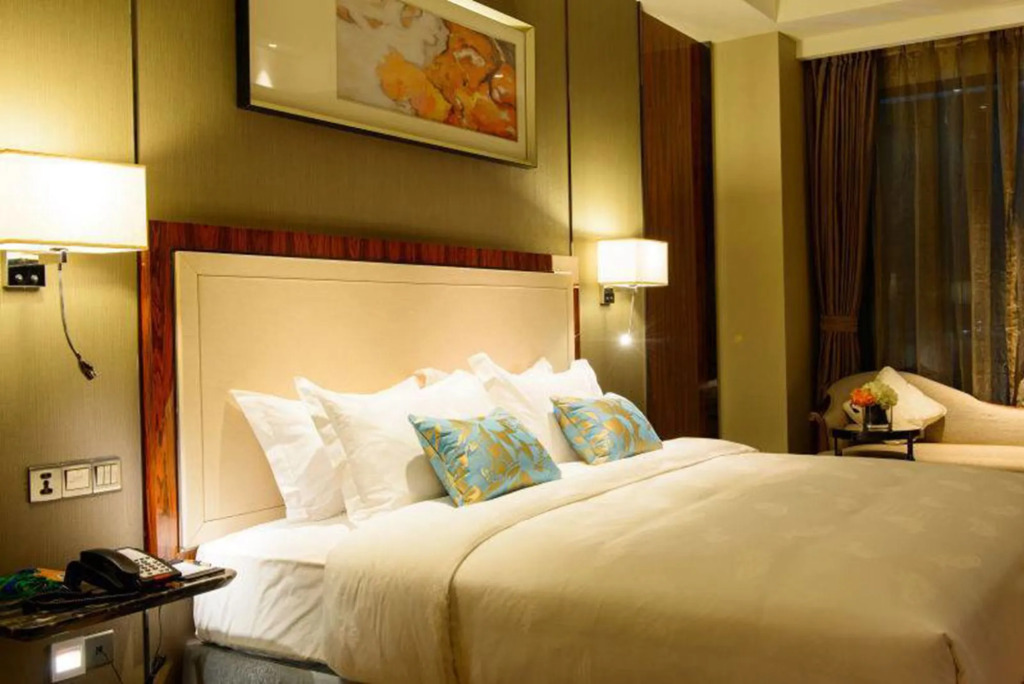 Forest City Marina Hotel