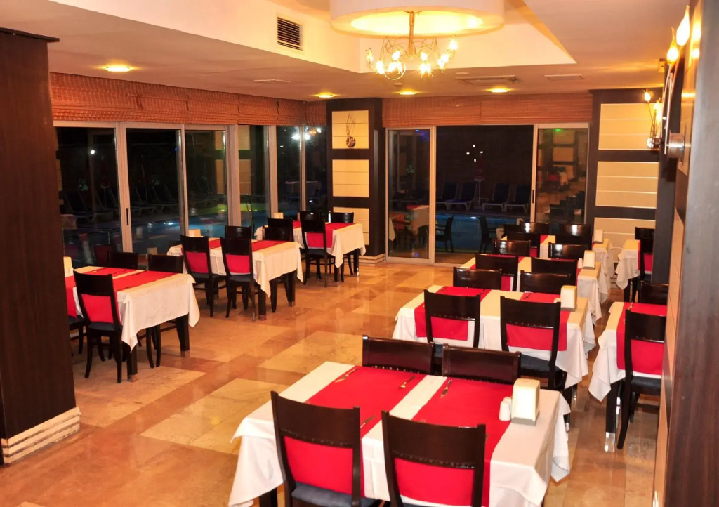 Lavitas Hotel