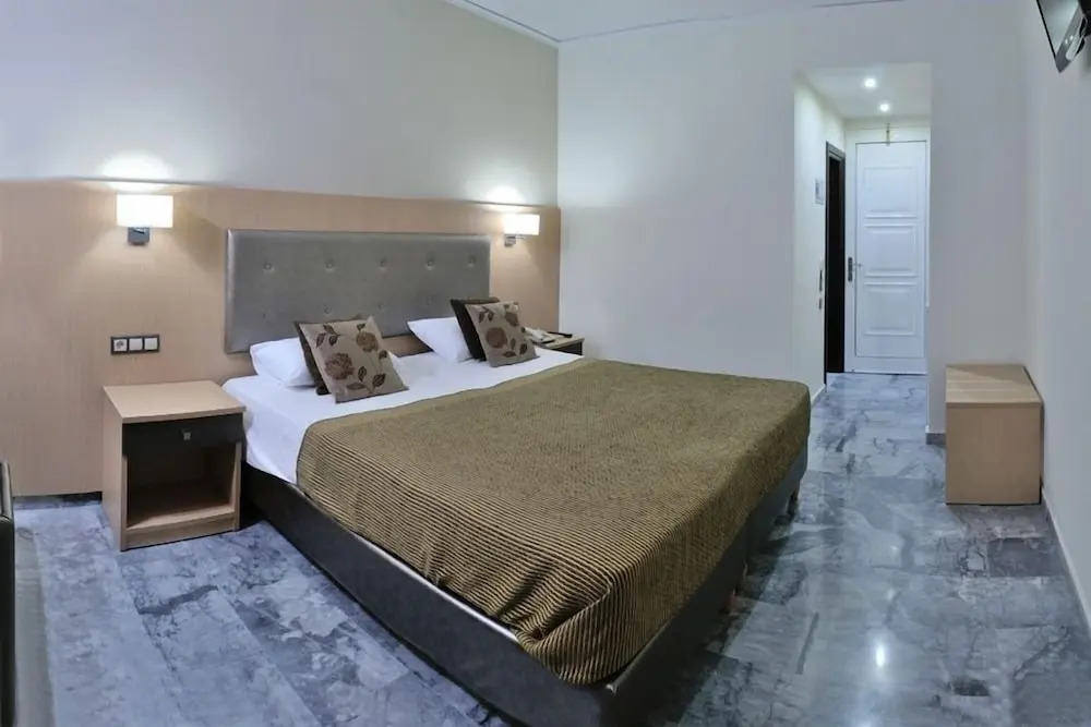 Lintzi Hotel