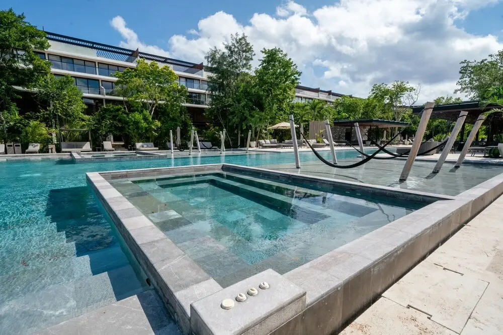 Condo Anahuac - Luxury At AWA Residences