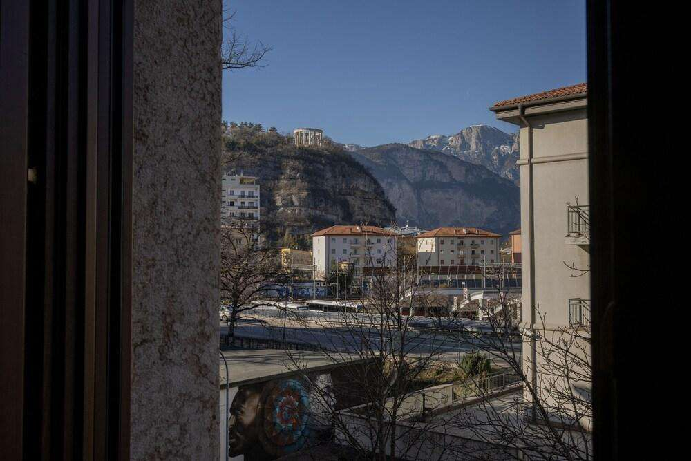 House of Bruno Apartments - NO Reception