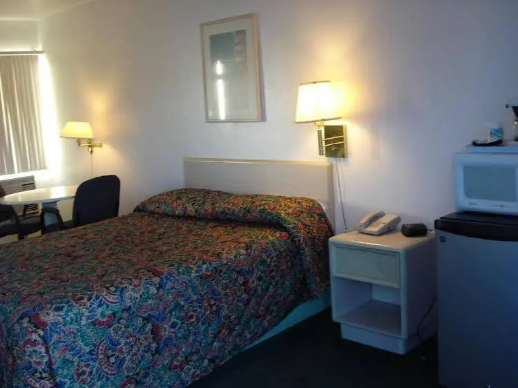 Safari Motor Inn - Joshua Tree