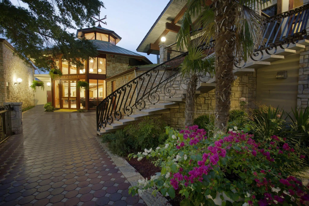 Inn of the Hills Hotel and Conference Center