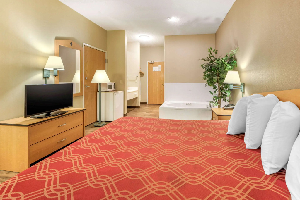 Econo Lodge Colorado Springs near Airport