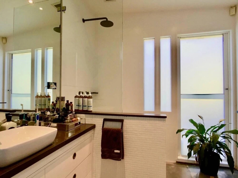 3 Storey Home Close Walk To Fox Studios SCG & City