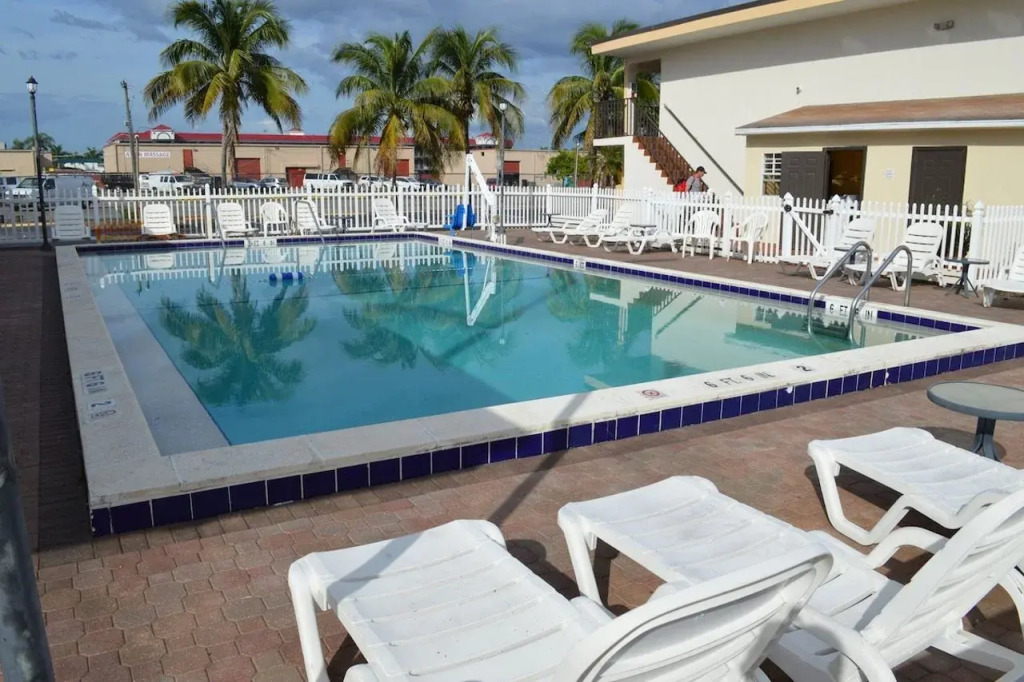 Americas Best Value Inn Fort Myers