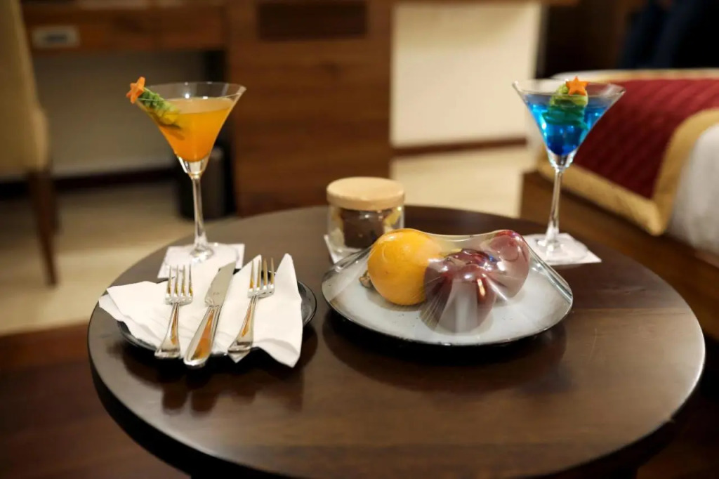Icon Grand Hotel By Bhagini