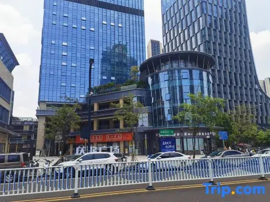 Dushi Yijia Apartment (Guangxi Sports Center)