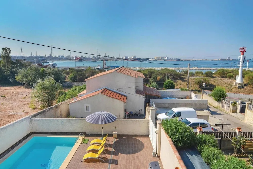 Apartment With 3 Bedrooms in Port-de-bouc, With Wonderful sea View, Shared Pool and Furnished Terrace - 5 km From the Beach