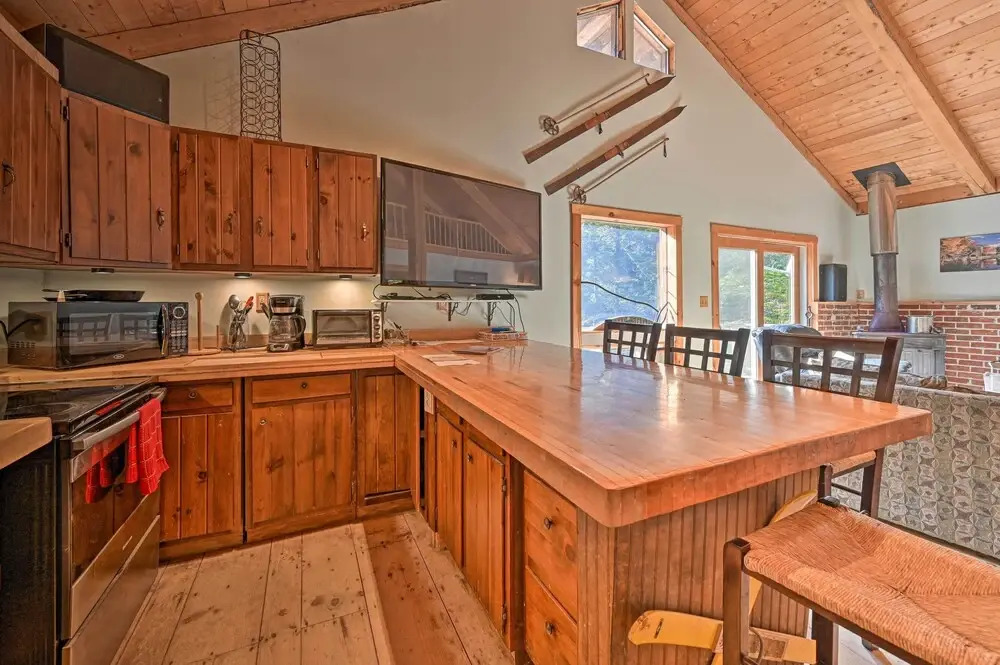 Remote Cabin w/ Fire Pit: 3 Miles to Stowe Mtn!