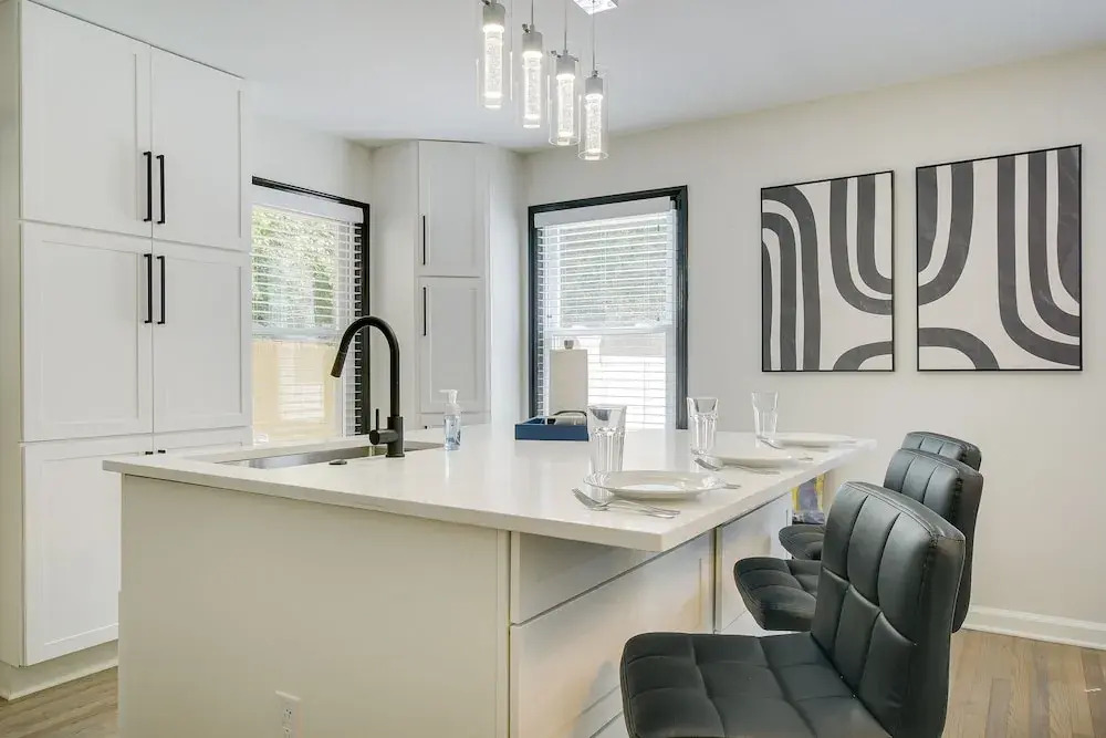 Modern Raleigh Vacation Rental ~ 3 Mi to Downtown!