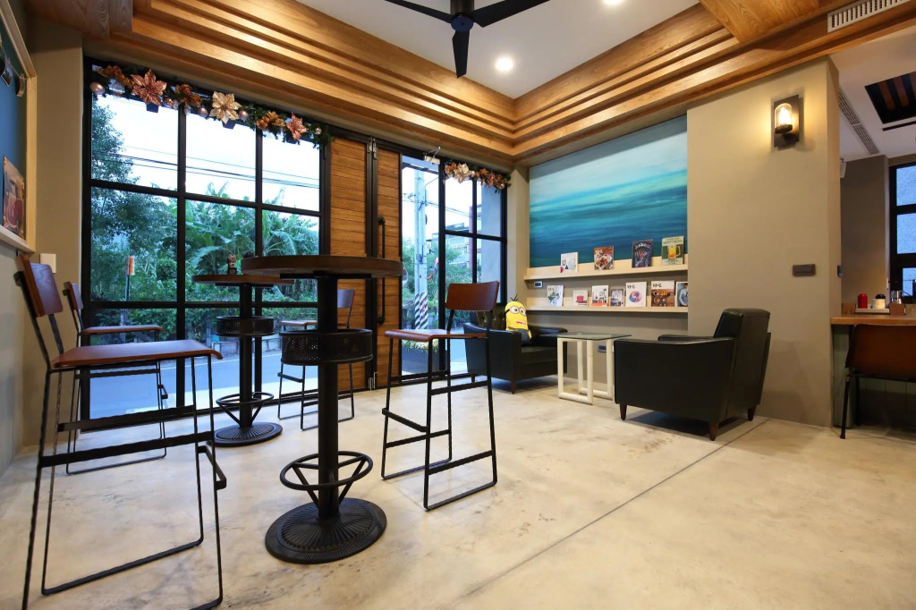 MIDORI Hostel