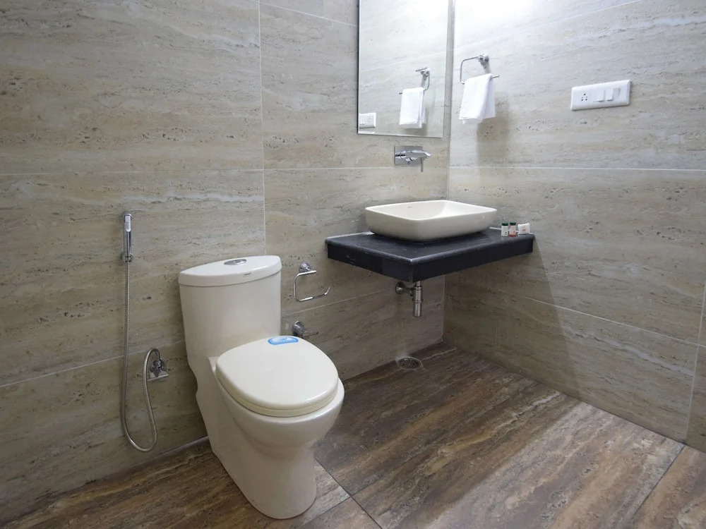 Hotel Rising Star Near To Mall Road #BudgetFriendly #BigRooms #Garden #Bonfire #Parking #ForestView #MountainView