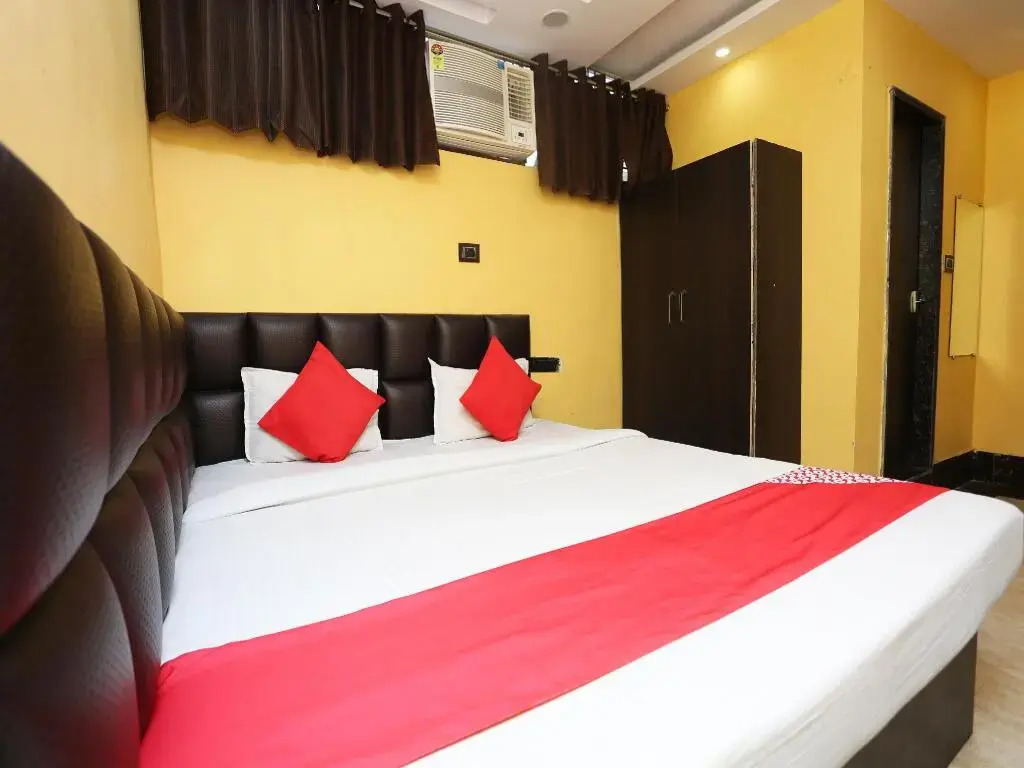 Hotel Shri Abhinandan By OYO Rooms