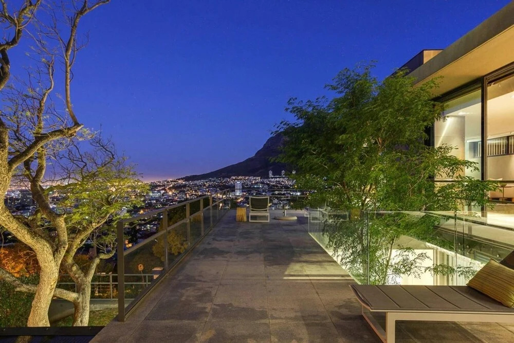 Modern Villa With Rooftop Deck Table Mountain Views Hildene Haven