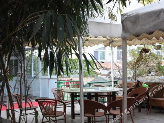 Jiuhaobing Youth Hostel