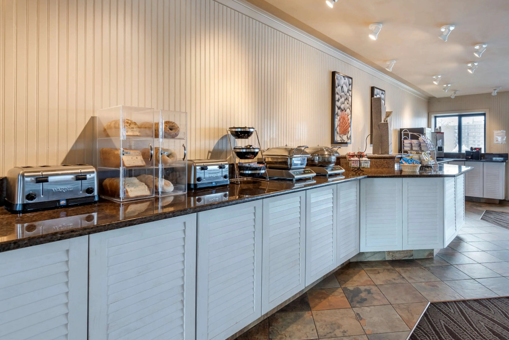 Best Western Plus Oswego Hotel and Conference Center