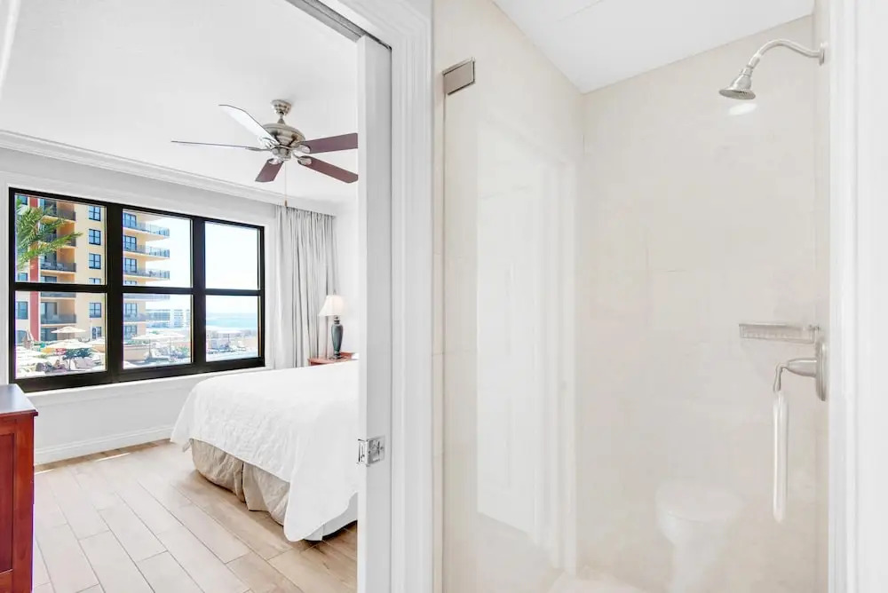 Emerald Grande W222- Rexford's Beach Retreat