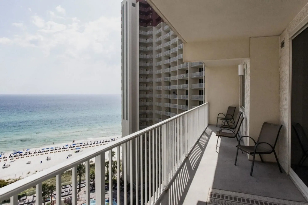 1214 Shores of Panama