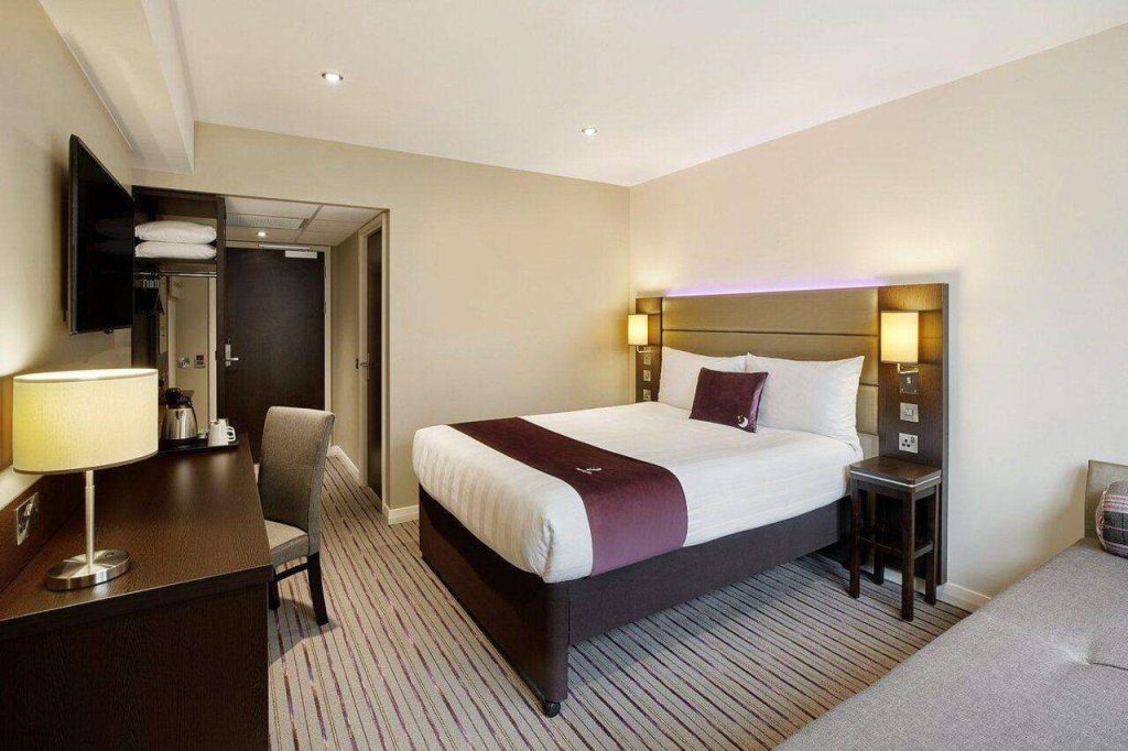 Premier Inn Manchester Salford Media City Hotel