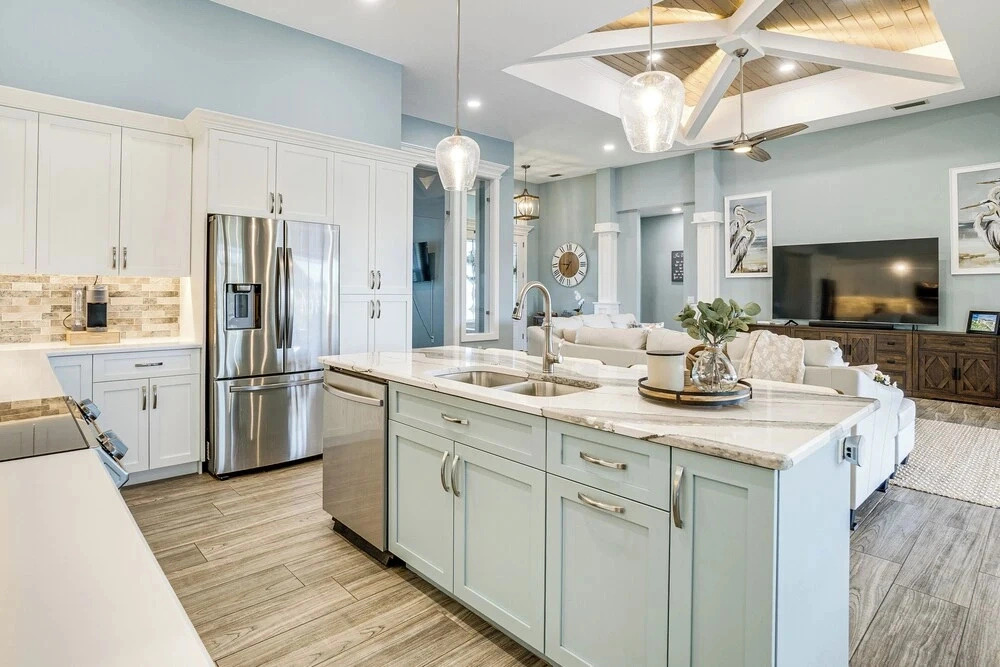 Luxury Waterfront Escape w/ Pool in Port Charlotte