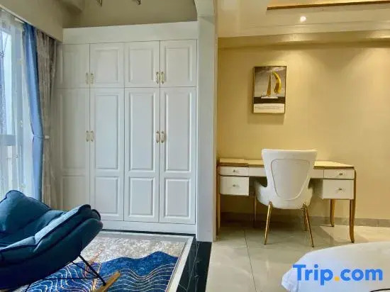 Liangchen Meijing Apartment