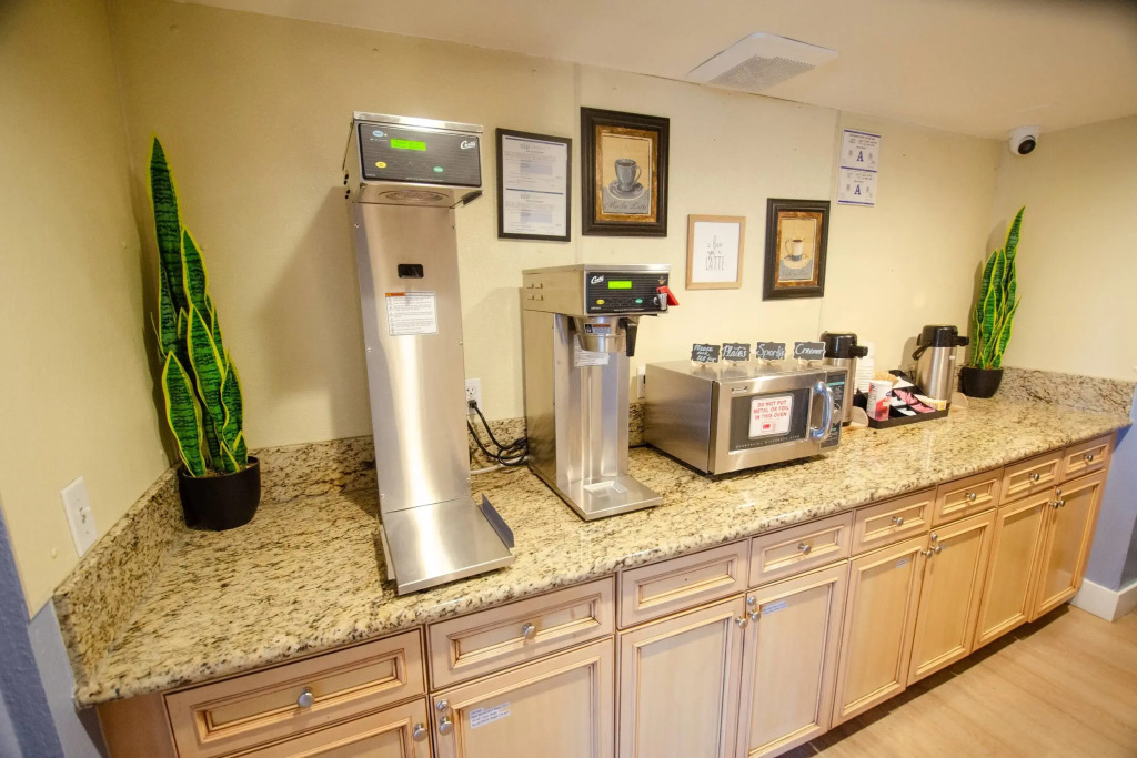 Super 8 by Wyndham Las Vegas North Strip/Fremont St. Area