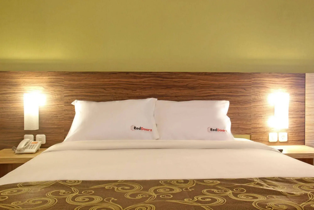 RedDoorz near Dreamland Beach Uluwatu